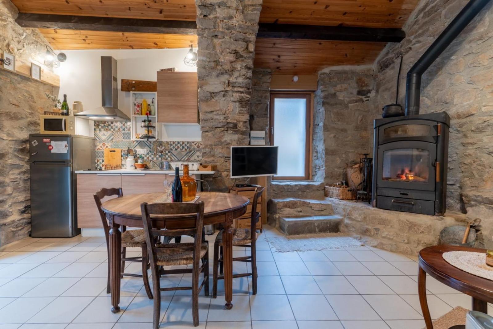 Petite Maison Pleine Nature La Bastide-Pradines Eksteriør billede